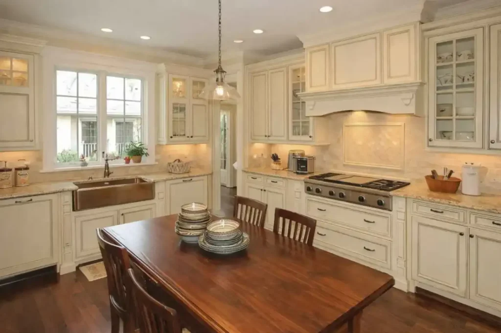 کابینت چوب طبیعی چیست و چه مزایایی دارد؟